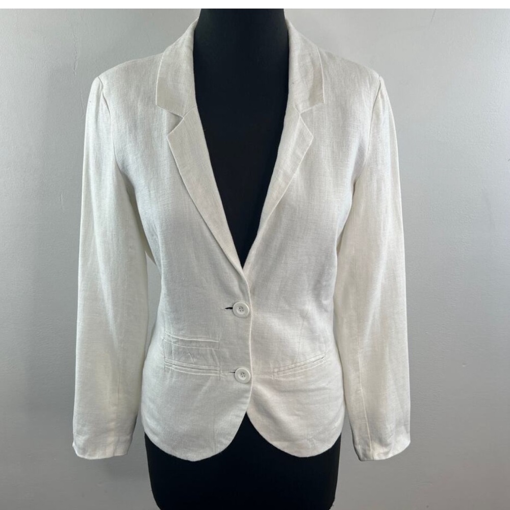 Malvin white Linen Notch Lapel Woman’s Blazer, size L